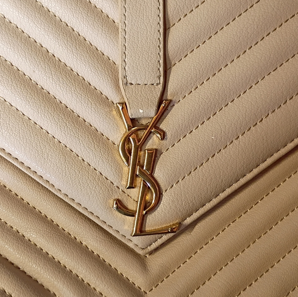 Saint Laurent Beige Quilted Chevron Leather Shoulder Bag with Gold YSL - Picture 2 of 5